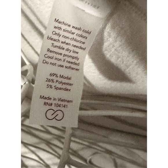 BEAUTIFUL Off white cream colored Calia Cardigan size XS GOOD CONDITION - Picture 5 of 7